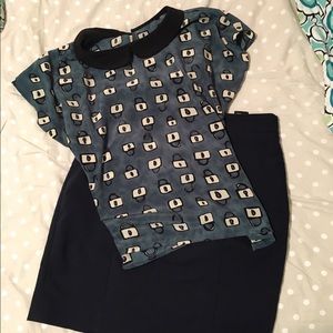 Adorable lock print blouse with Peter Pan collar!